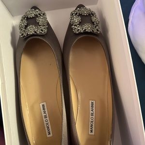 Manolo Blahnik Grey satin flats